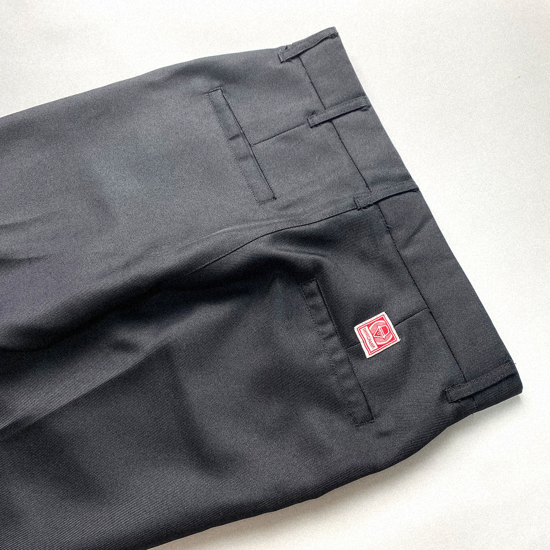 STRAIGHT TROUSERS IN BASALT BLACK