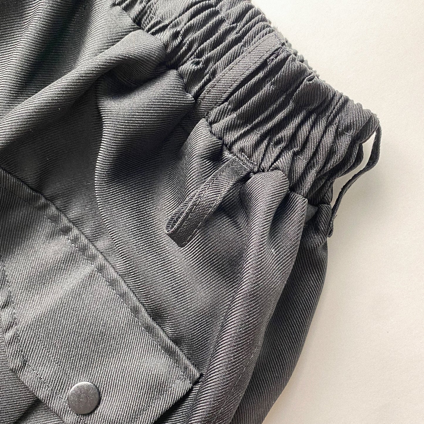 6-POCKET CARGO PANTS IN DEEP GREY