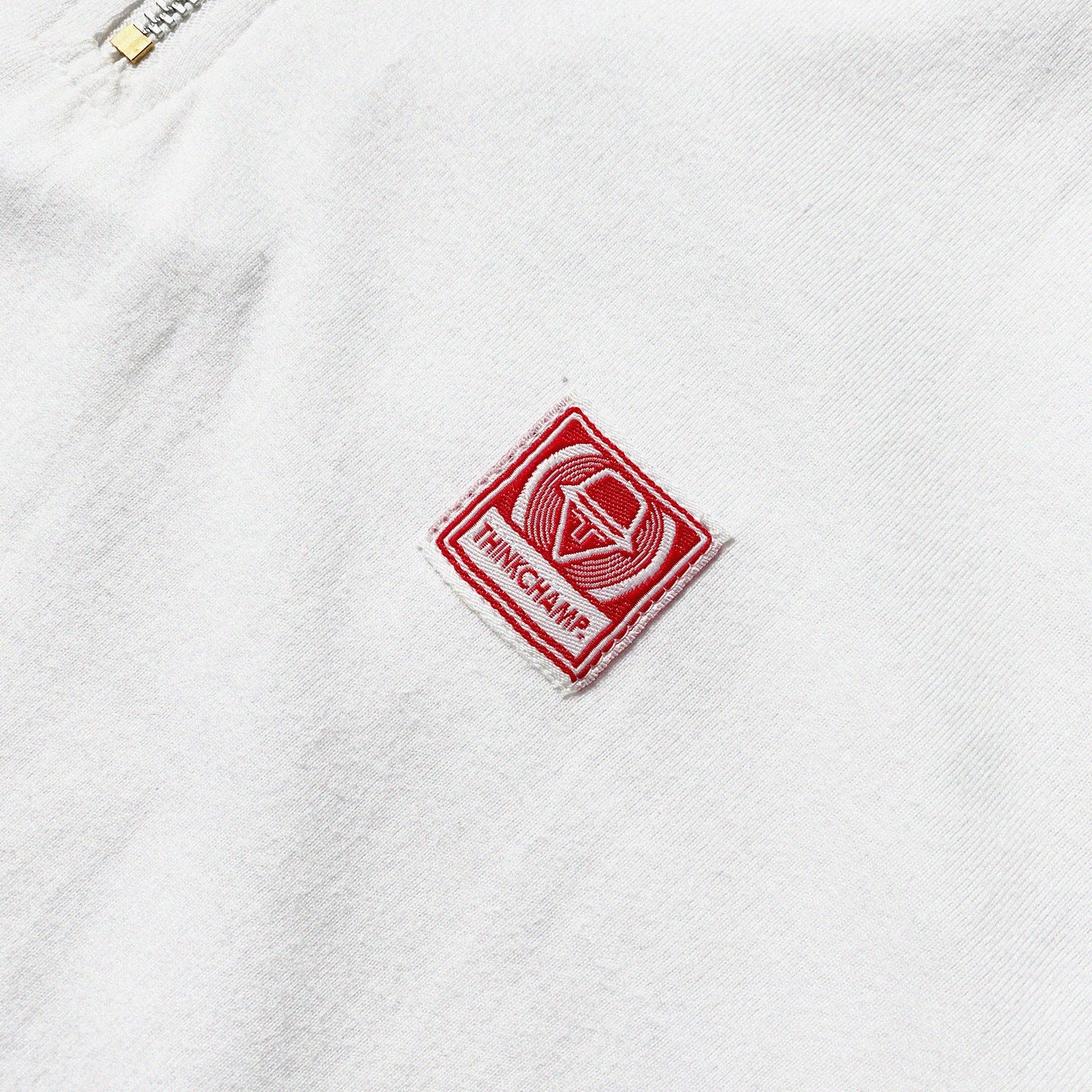 QUARTER ZIP L/S ICONIC PATCH | BOXY FIT IN WHITE
