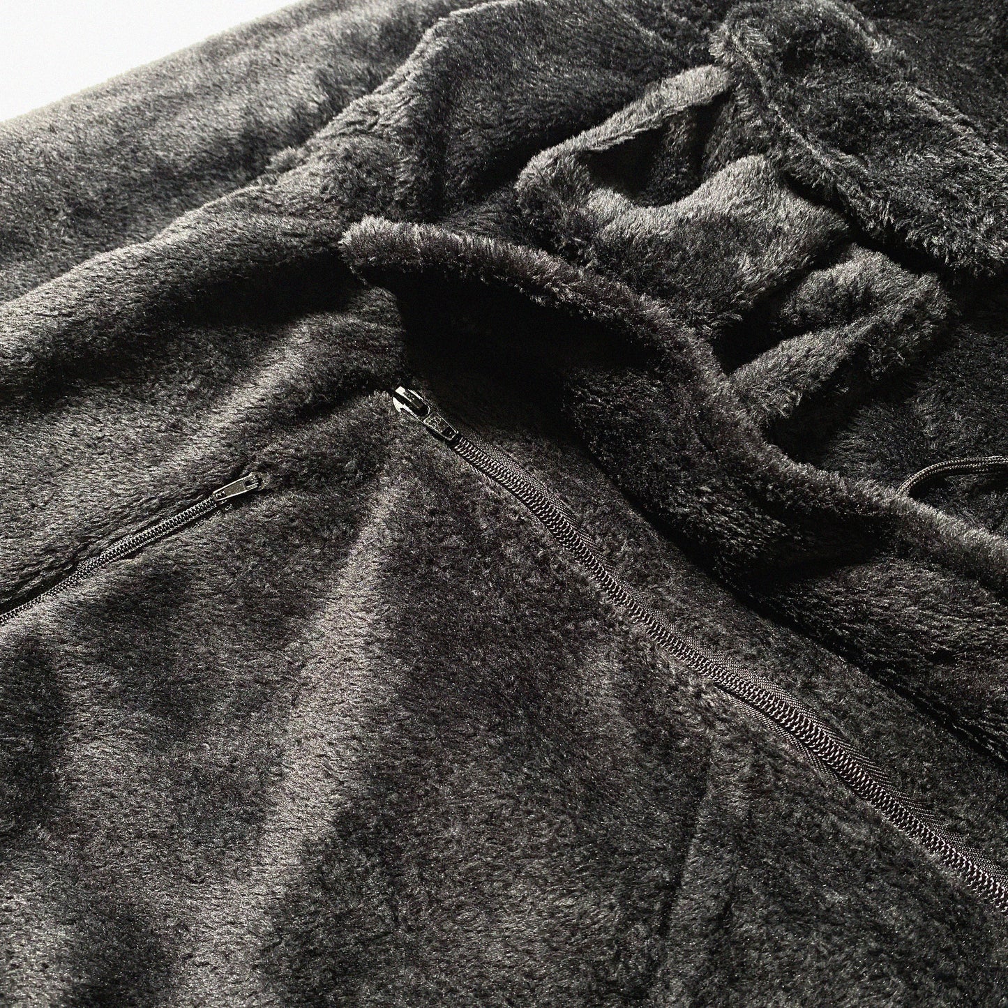 FUR FLEECE IN BASALT BLACK | ANORAK 66