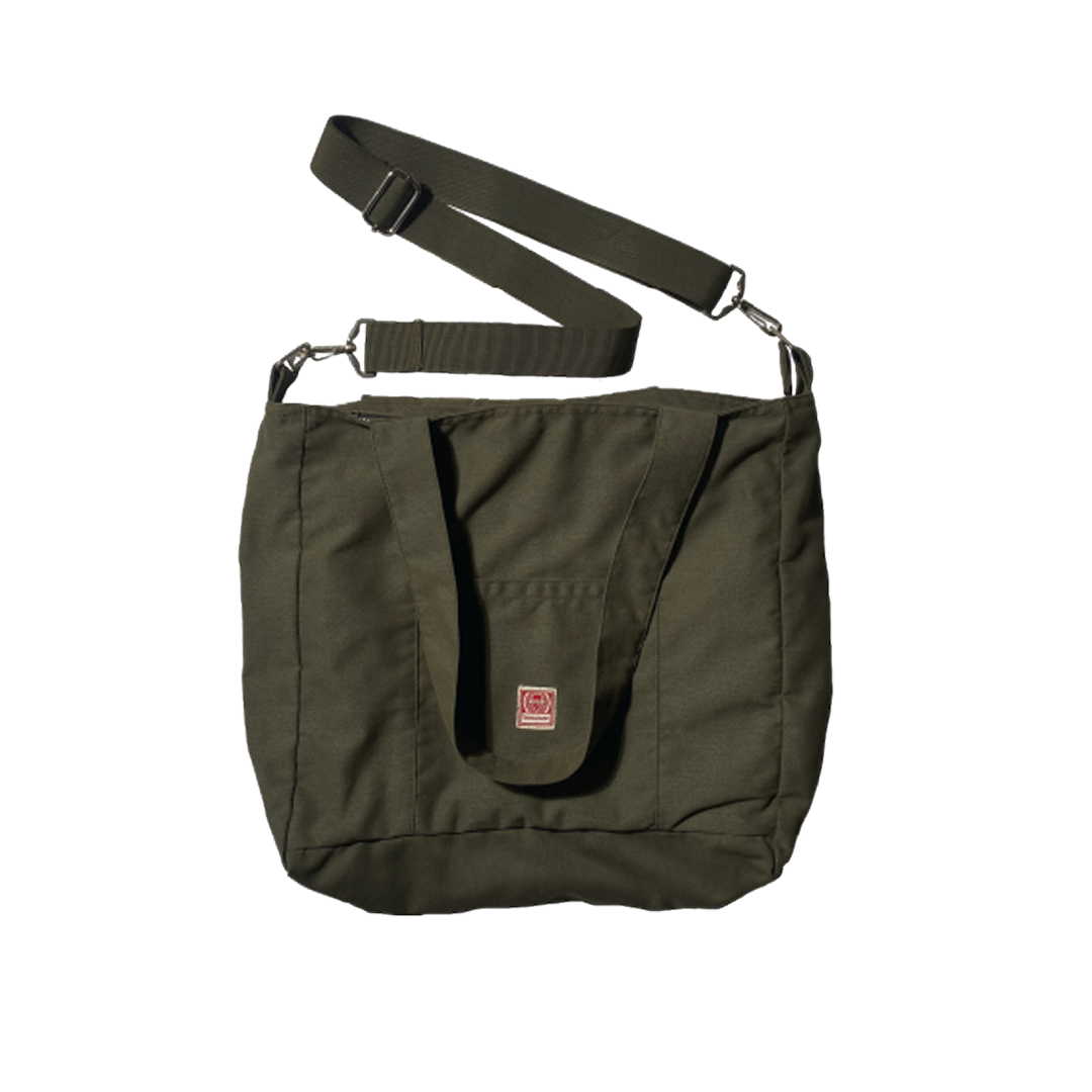 ARCHIVE 003: HERALD BAG IN LAKE GREEN