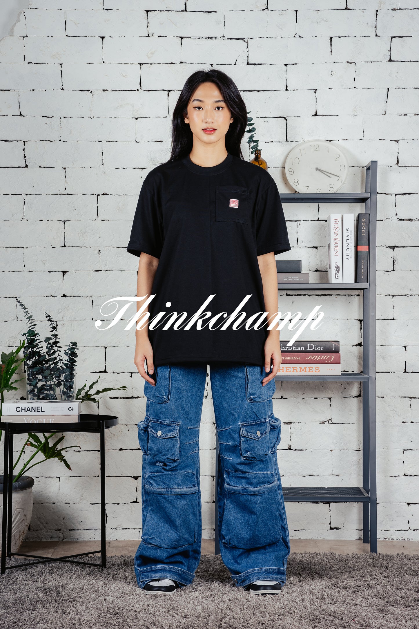 ICONIC POCKET TEE IN BLACK