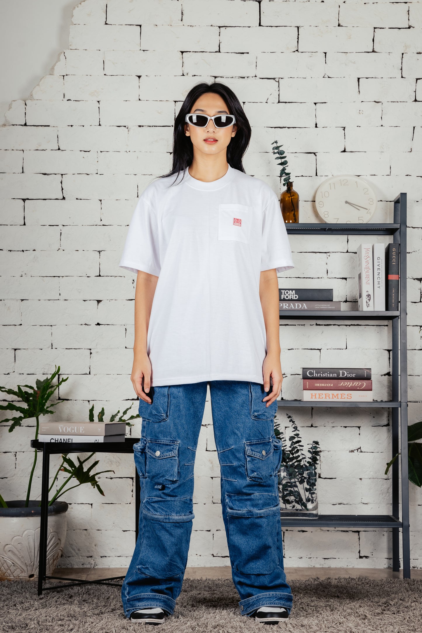 ICONIC POCKET TEE IN WHITE