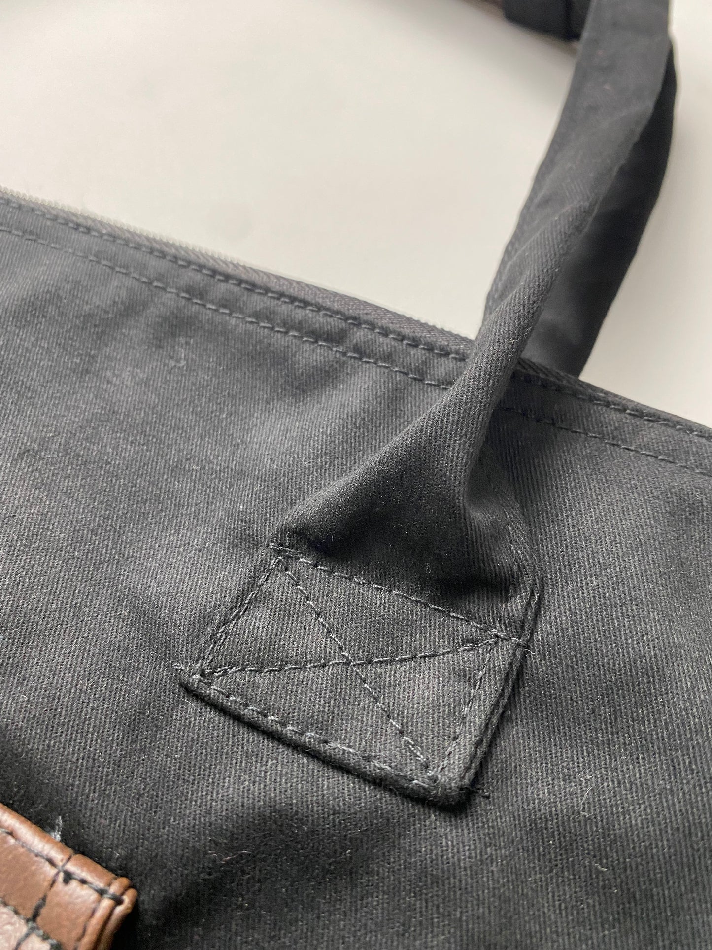 DAYPACK TOTE BAG | L&D IN BASALT BLACK