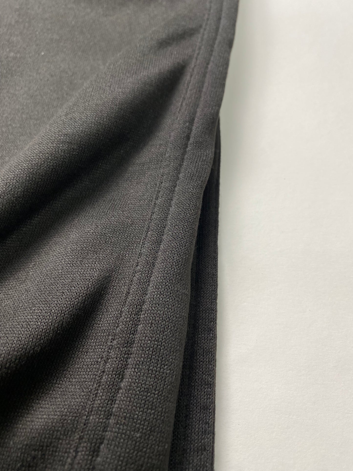 STRAIGHT-CUT SWEATPANTS IN BASALT BLACK