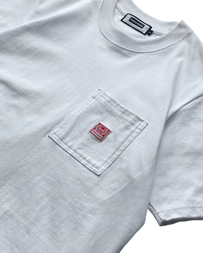 アイコニックなポケットTシャツ（ホワイト）