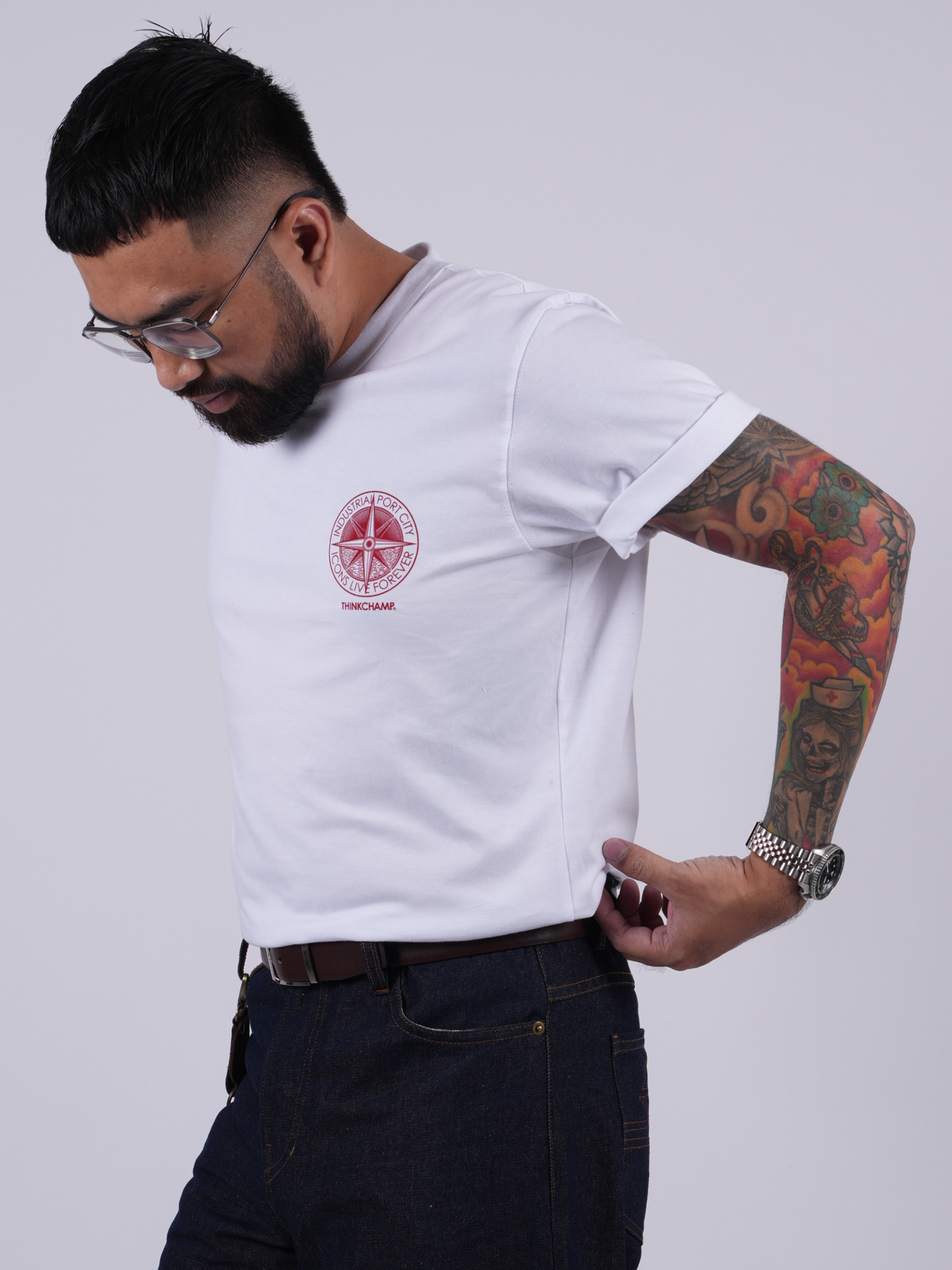NAVIGATOR TEE IN CLOUD WHITE