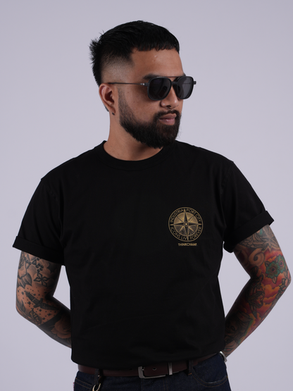 NAVIGATOR TEE IN BASALT BLACK