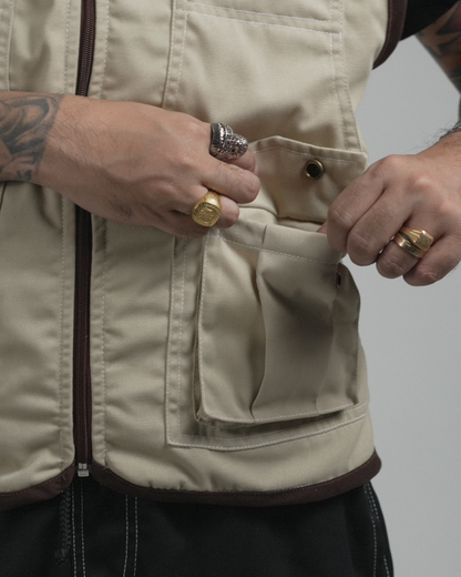 PATHFINDER REVERSIBLE UTILITY VEST IN SAND WHITE AND TIGER CAMOU COLORWAY