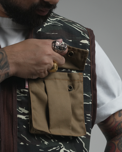 PATHFINDER REVERSIBLE UTILITY VEST IN SAND WHITE AND TIGER CAMOU COLORWAY