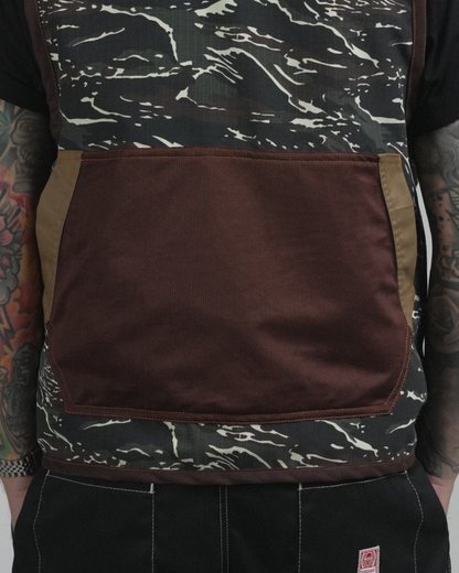 PATHFINDER REVERSIBLE UTILITY VEST IN SAND WHITE AND TIGER CAMOU COLORWAY