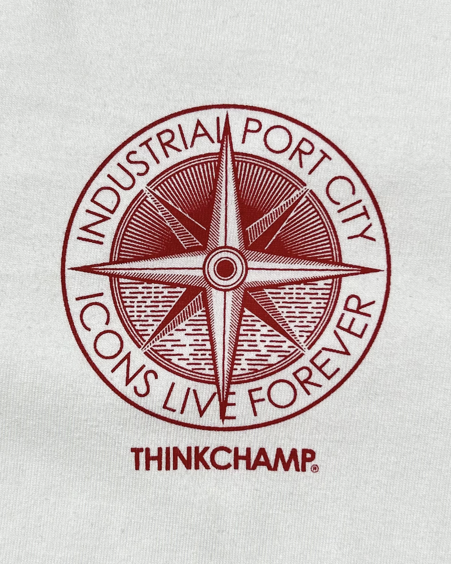 NAVIGATOR TEE IN CLOUD WHITE