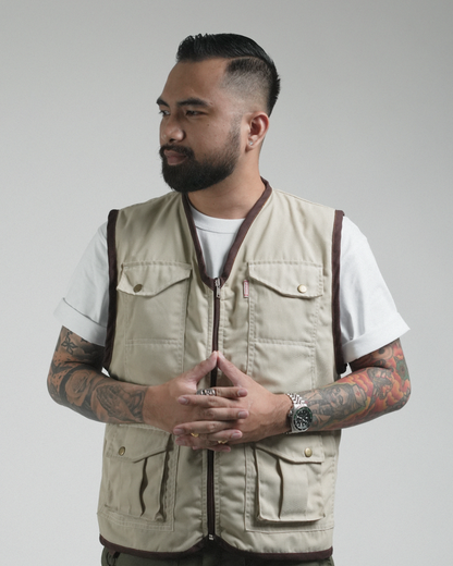 PATHFINDER REVERSIBLE UTILITY VEST IN SAND WHITE AND TIGER CAMOU COLORWAY