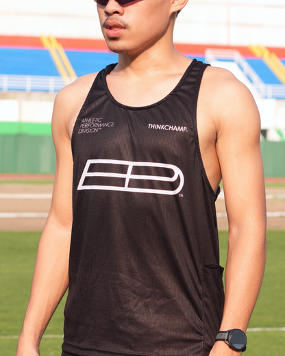 RACE SINGLET IN BASALT BLACK