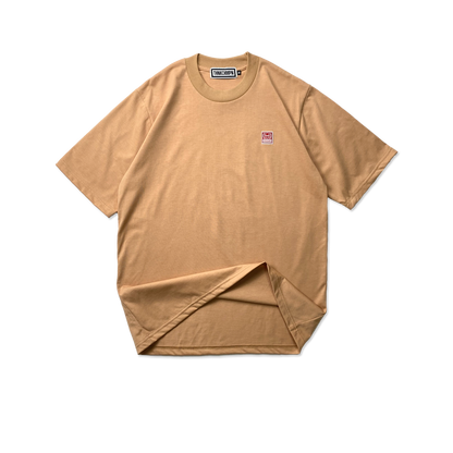 ICONIC PATCH | OVERSIZED TEE IN MOCHA