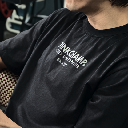 ICONIC SCRIPT IN BASALT BLACK