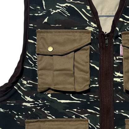 PATHFINDER REVERSIBLE UTILITY VEST IN SAND WHITE AND TIGER CAMOU COLORWAY- PRE-ORDER