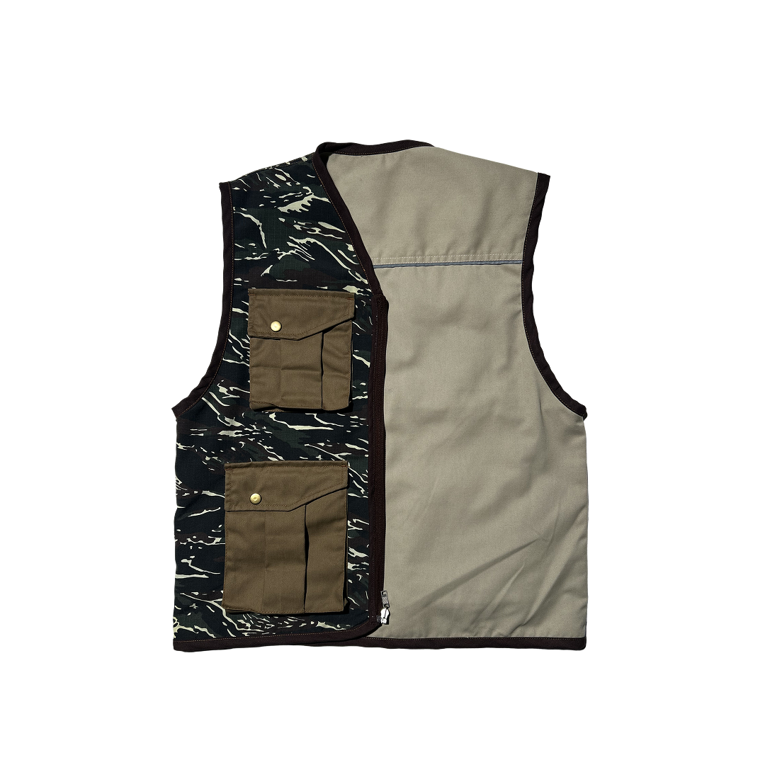 PATHFINDER REVERSIBLE UTILITY VEST IN SAND WHITE AND TIGER CAMOU COLORWAY- PRE-ORDER