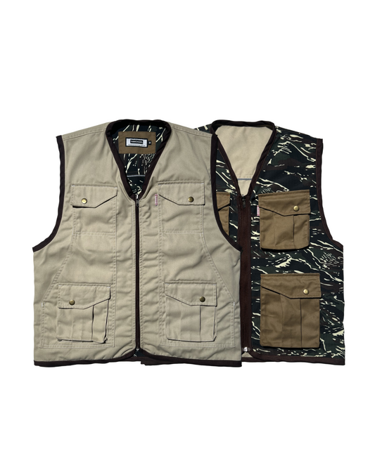 PATHFINDER REVERSIBLE UTILITY VEST IN SAND WHITE AND TIGER CAMOU COLORWAY- PRE-ORDER