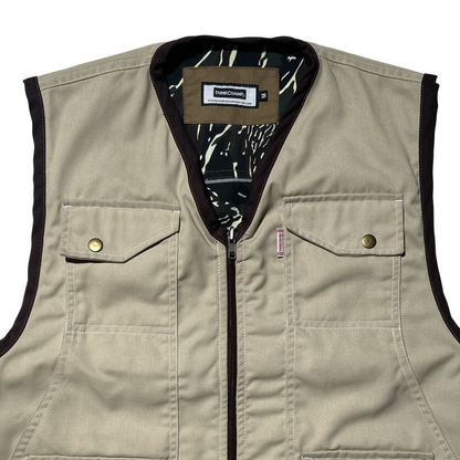 PATHFINDER REVERSIBLE UTILITY VEST IN SAND WHITE AND TIGER CAMOU COLORWAY- PRE-ORDER