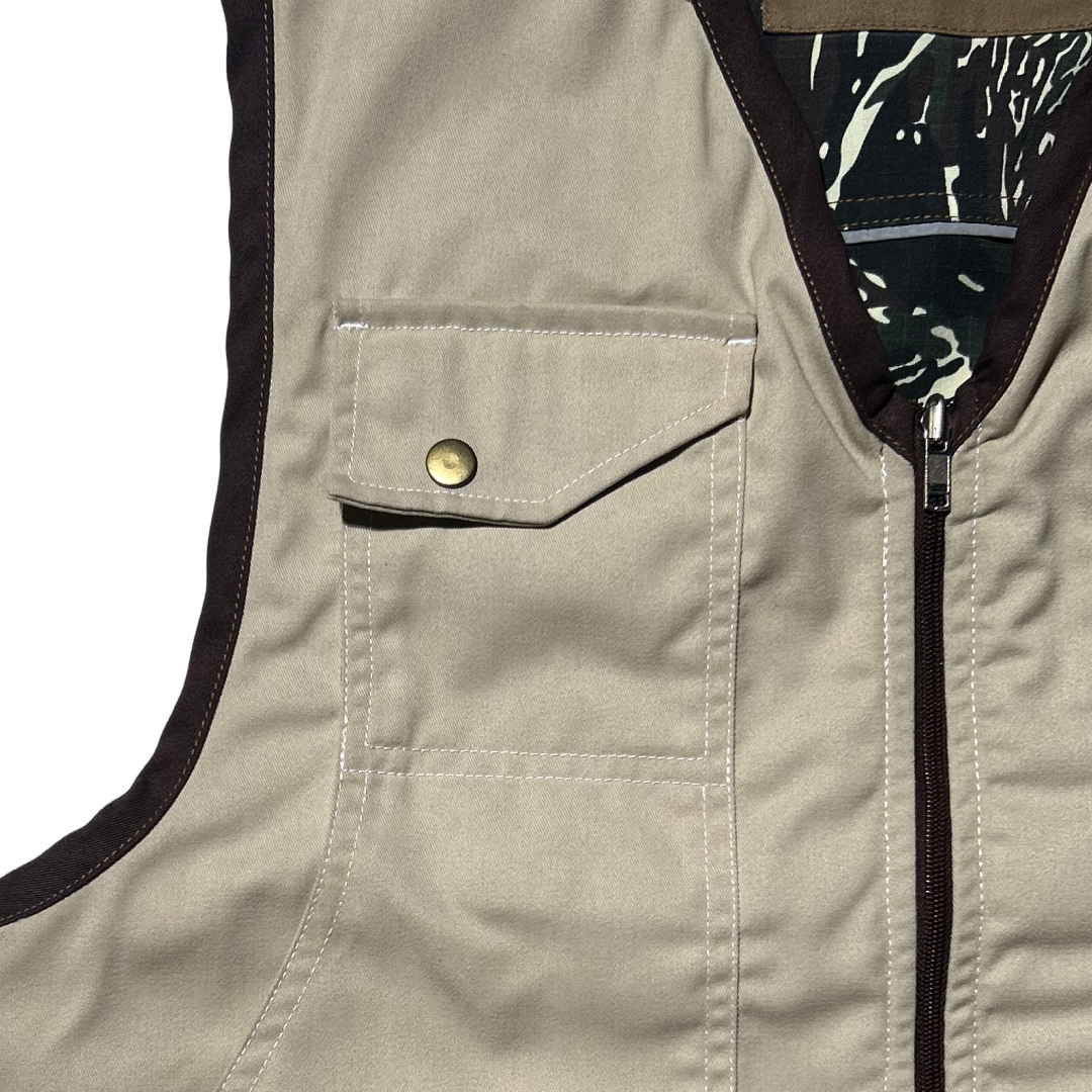 PATHFINDER REVERSIBLE UTILITY VEST IN SAND WHITE AND TIGER CAMOU COLORWAY- PRE-ORDER